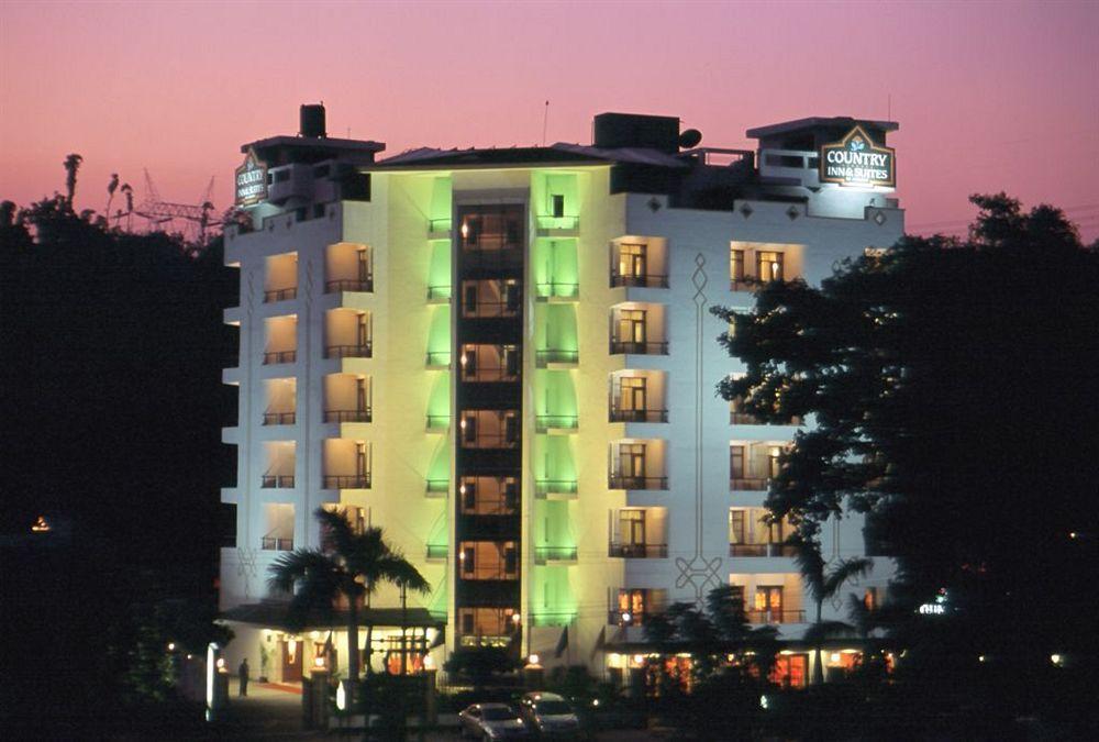 Country Inn & Suites หริทวาร ภายนอก รูปภาพ